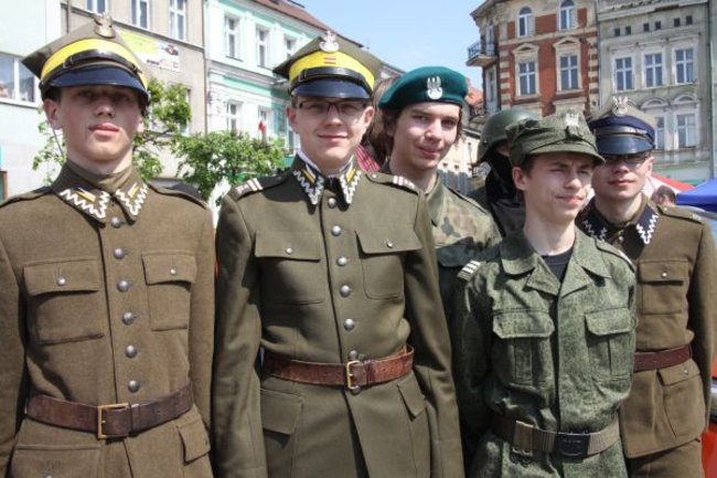 Bruk Starówki wyszlifowany (zdjęcia)