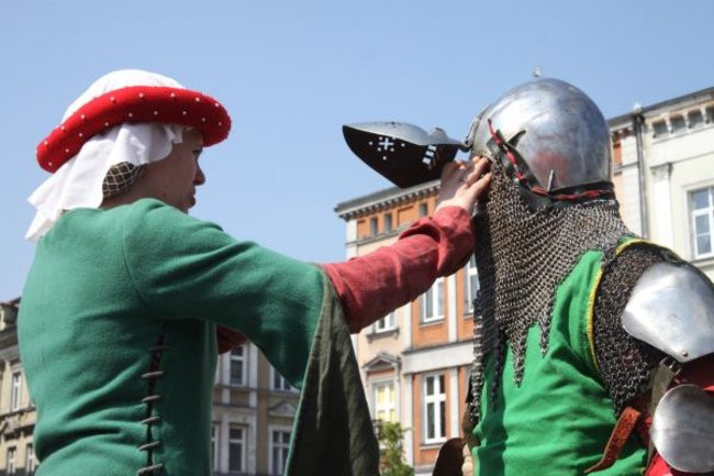 Bruk Starówki wyszlifowany (zdjęcia)