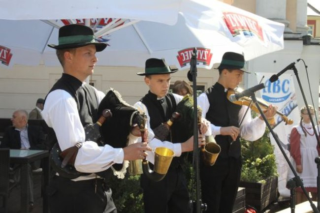 Bruk Starówki wyszlifowany (zdjęcia)