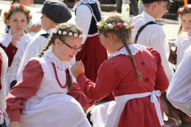 Bruk Starówki wyszlifowany (zdjęcia)