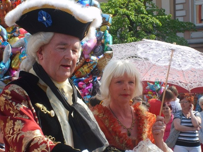 Bruk Starówki wyszlifowany (zdjęcia)