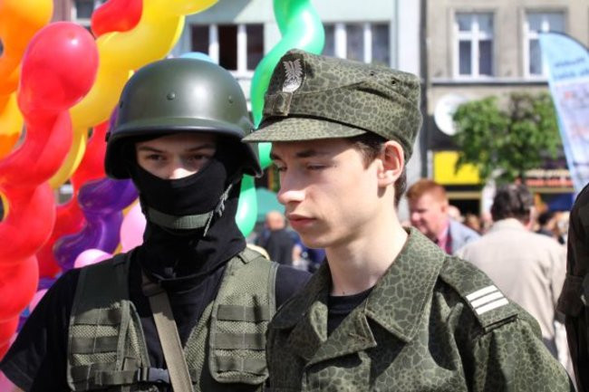 Bruk Starówki wyszlifowany (zdjęcia)