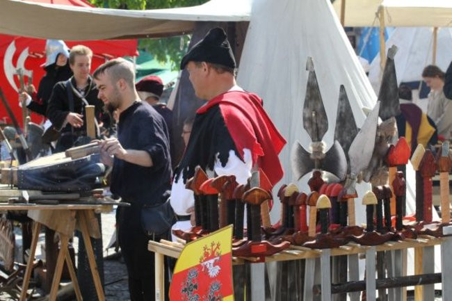 Bruk Starówki wyszlifowany (zdjęcia)