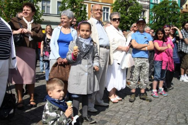 Bruk Starówki wyszlifowany (zdjęcia)