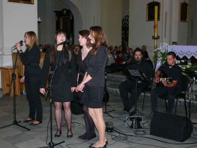 Koncert beatyfikacyjny w farze (zdjęcia)