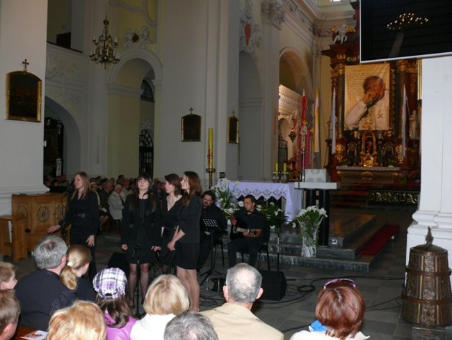 Koncert beatyfikacyjny w farze (zdjęcia)