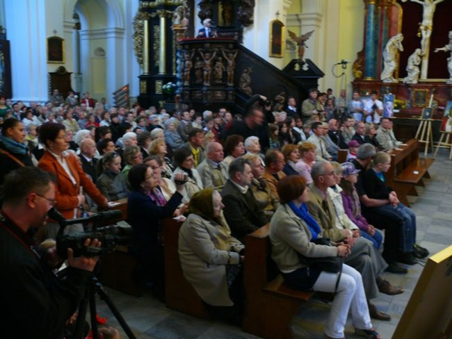 Koncert beatyfikacyjny w farze (zdjęcia)