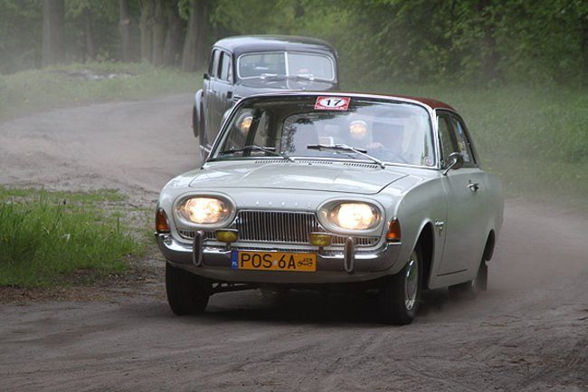 Zabytkowe pojazdy widać wszędzie (zdjęcia)