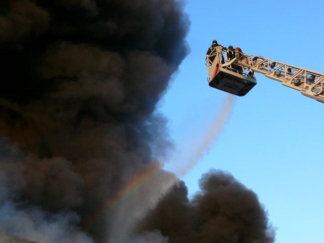 Spłonął supermarket Nomi w Lesznie (zdjęcia)