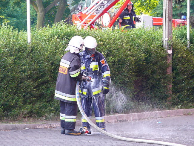 Spłonął supermarket Nomi w Lesznie (zdjęcia)
