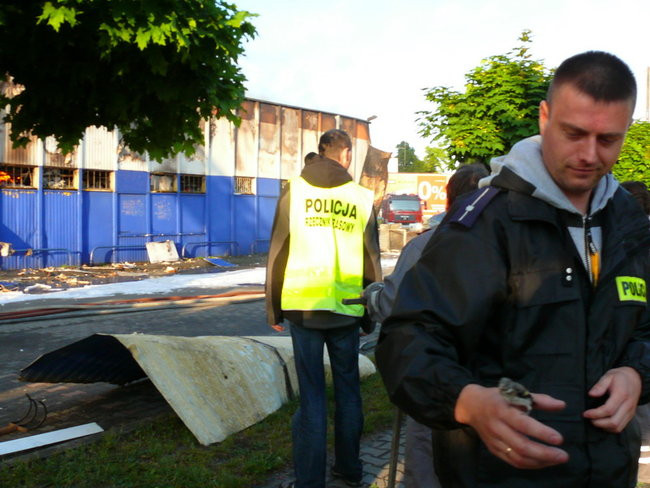 Spłonął supermarket Nomi w Lesznie (zdjęcia)