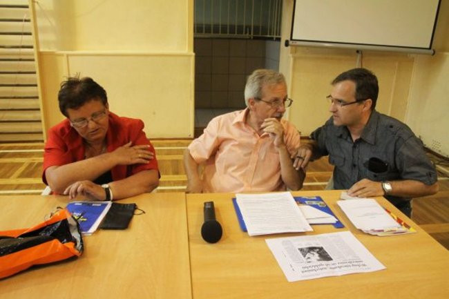 Członkowie LSM zbierają podpisy (zdjęcia)