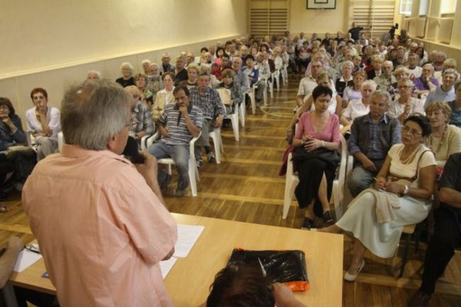 Członkowie LSM zbierają podpisy (zdjęcia)