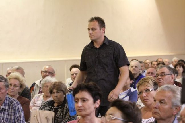 Członkowie LSM zbierają podpisy (zdjęcia)