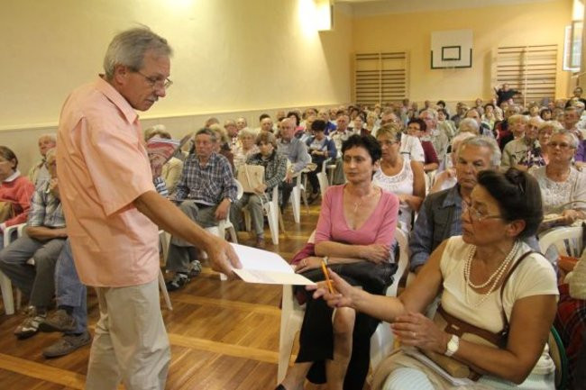 Członkowie LSM zbierają podpisy (zdjęcia)