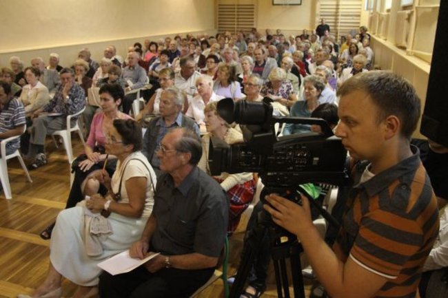 Członkowie LSM zbierają podpisy (zdjęcia)