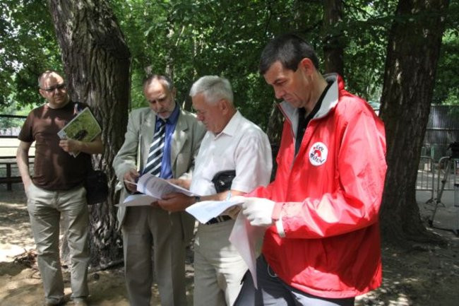 Basia i Kasia opuściły mini zoo (zdjęcia)