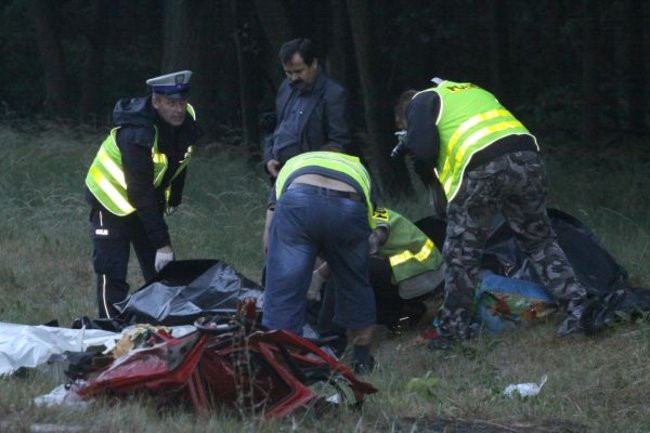 Czołówka na szosie rydzyńskiej. Pięć osób nie żyje