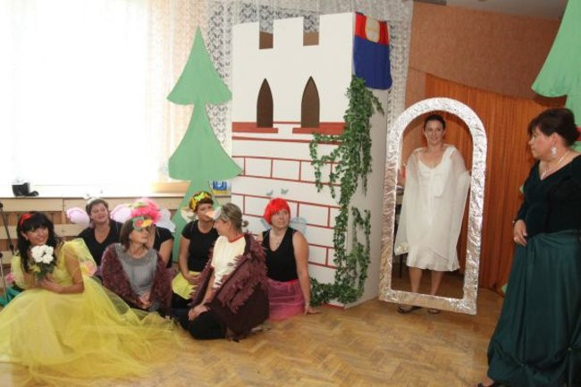 Rodzice wystawili Królewnę Śnieżkę (zdjęcia)