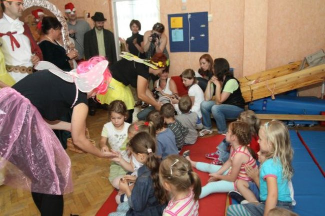 Rodzice wystawili Królewnę Śnieżkę (zdjęcia)