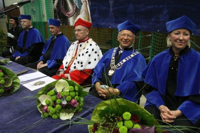 Absolutorium na WSH (zdjęcia)