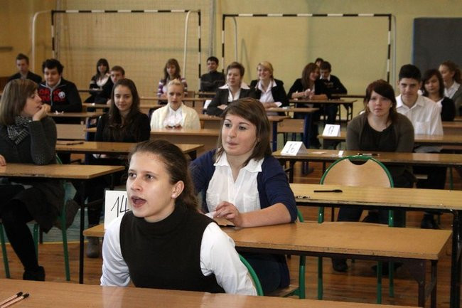Egzamin gimnazjalny w Lipnie (dźwięk i zdjęcia)