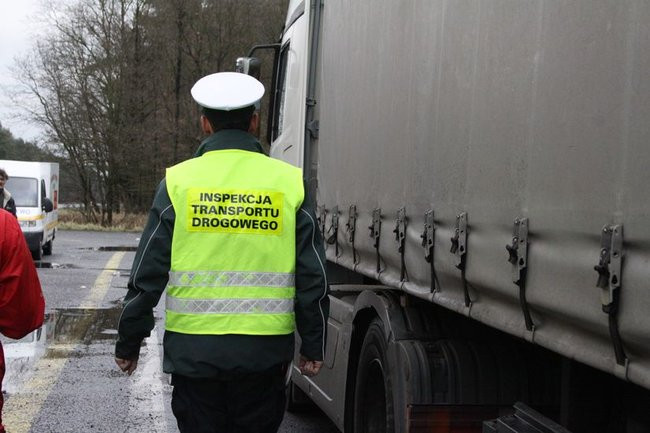 Dziś policja i ITD kontrolują tiry (zdjęcia)