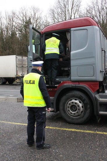 Dziś policja i ITD kontrolują tiry (zdjęcia)