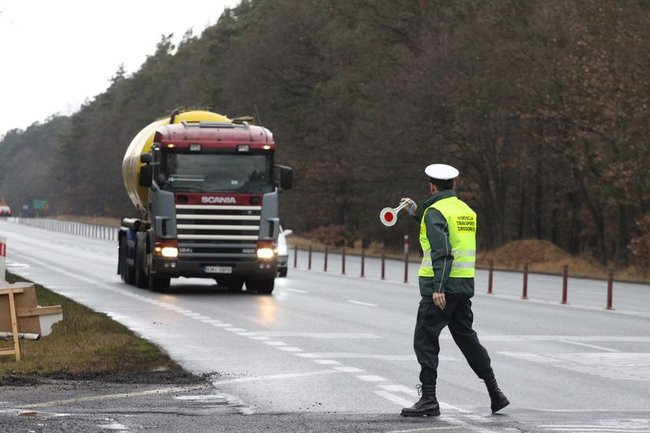 Dziś policja i ITD kontrolują tiry (zdjęcia)