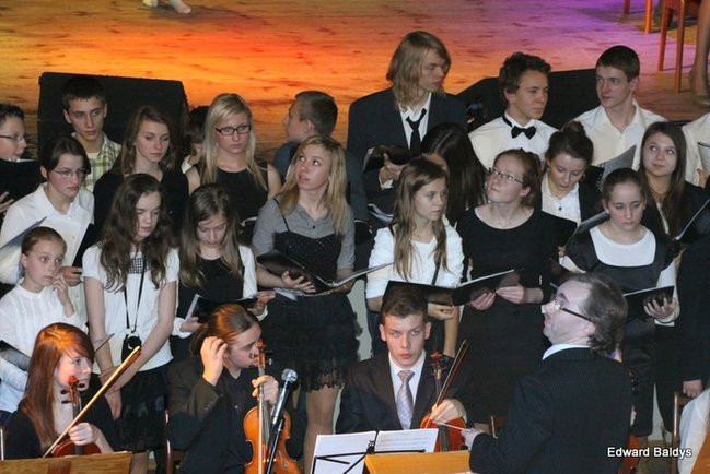 Instrumenty pod choinkę (zdjęcia)
