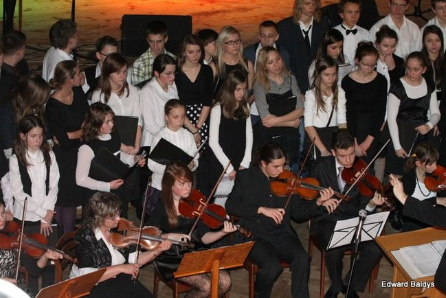 Instrumenty pod choinkę (zdjęcia)