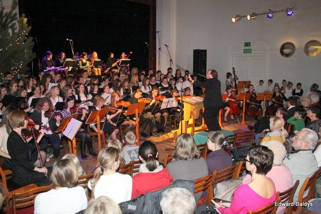 Instrumenty pod choinkę (zdjęcia)