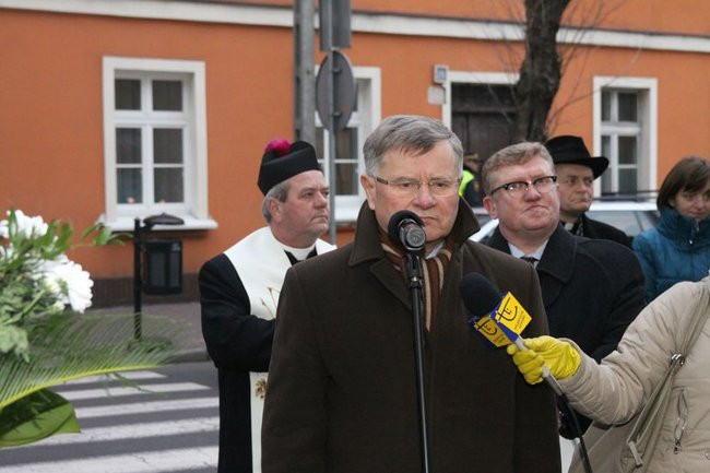 Tablica Solidarności na kamienicy przy Chrobrego 21 (zdjęcia)