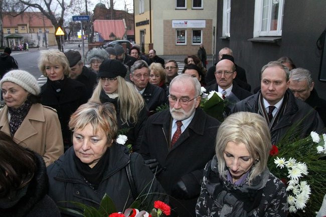 Tablica Solidarności na kamienicy przy Chrobrego 21 (zdjęcia)