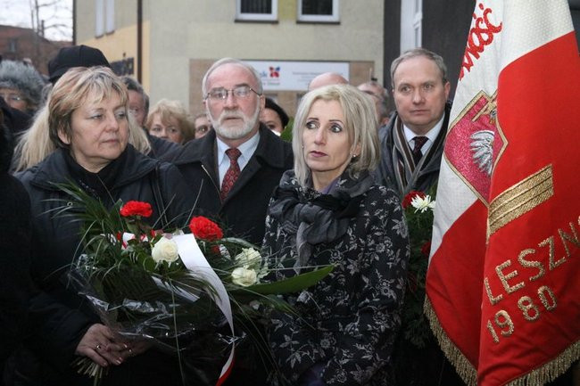 Tablica Solidarności na kamienicy przy Chrobrego 21 (zdjęcia)