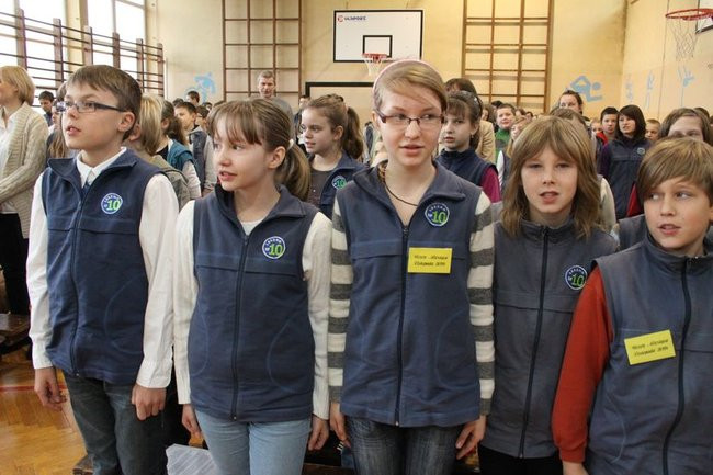 Absolwenci dziesiątki są dumą Leszna (zdjęcia)