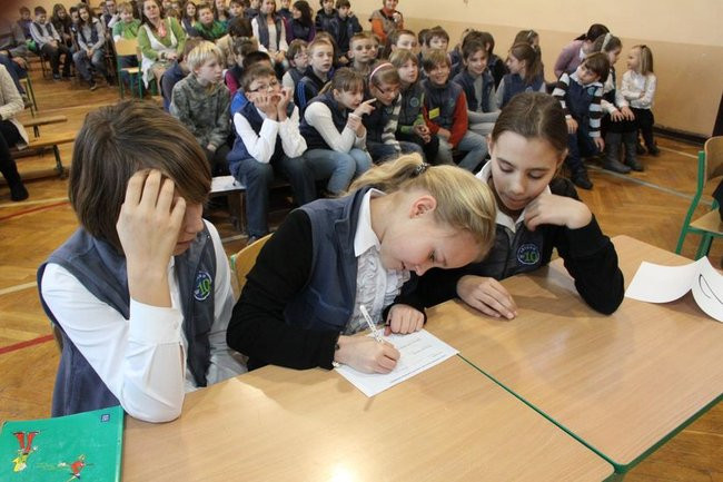 Absolwenci dziesiątki są dumą Leszna (zdjęcia)