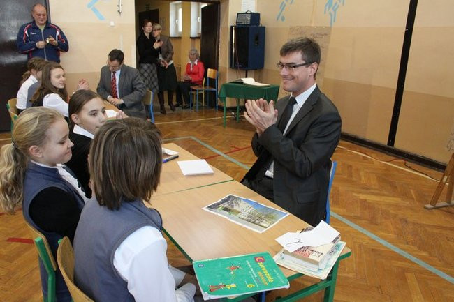 Absolwenci dziesiątki są dumą Leszna (zdjęcia)