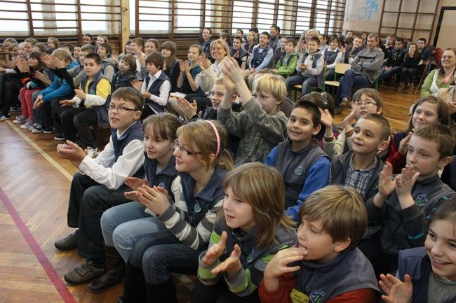 Absolwenci dziesiątki są dumą Leszna (zdjęcia)