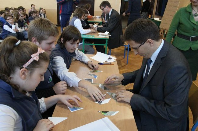 Absolwenci dziesiątki są dumą Leszna (zdjęcia)