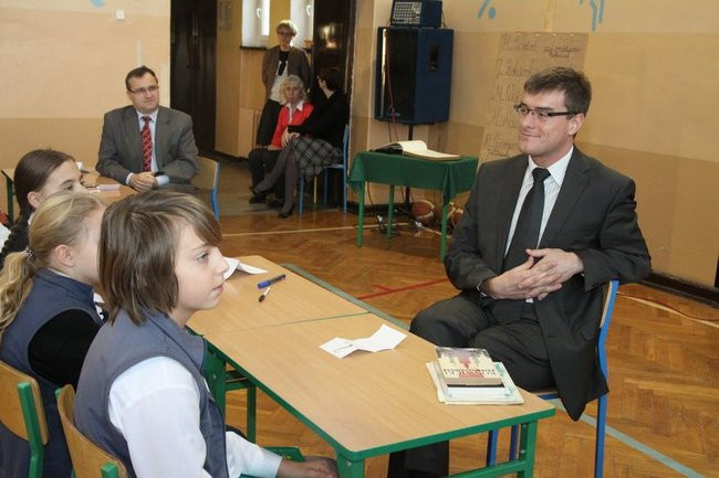 Absolwenci dziesiątki są dumą Leszna (zdjęcia)