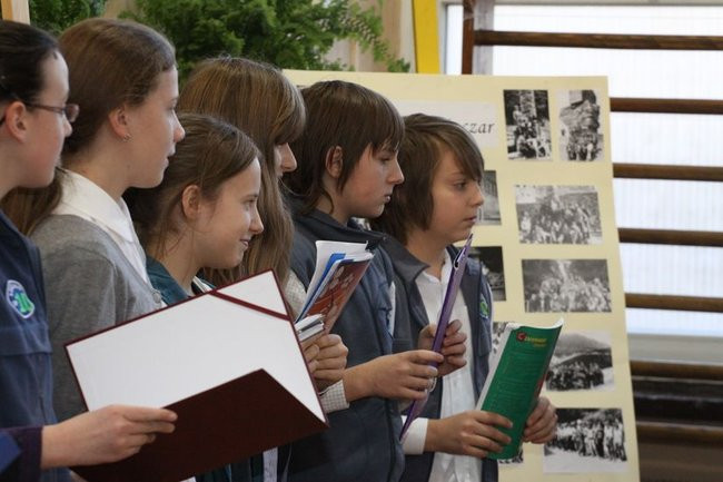 Absolwenci dziesiątki są dumą Leszna (zdjęcia)