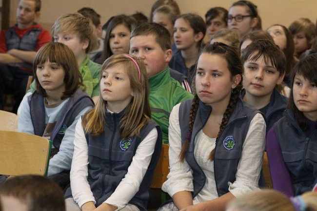 Absolwenci dziesiątki są dumą Leszna (zdjęcia)