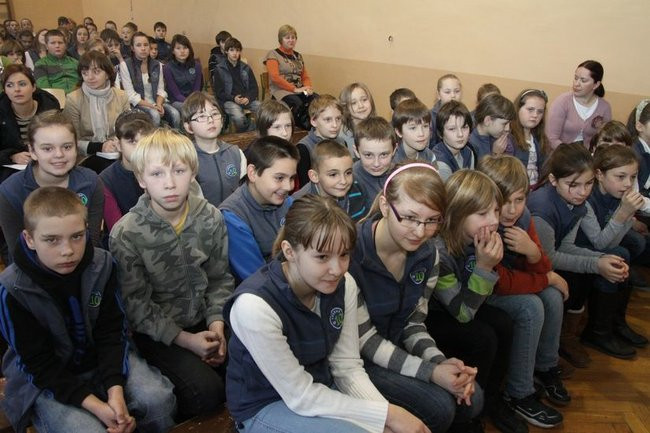 Absolwenci dziesiątki są dumą Leszna (zdjęcia)