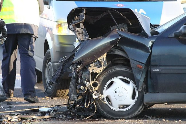 Renault kompletnie strzaskane (zdjęcia)