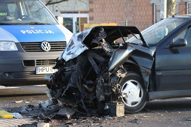 Renault kompletnie strzaskane (zdjęcia)