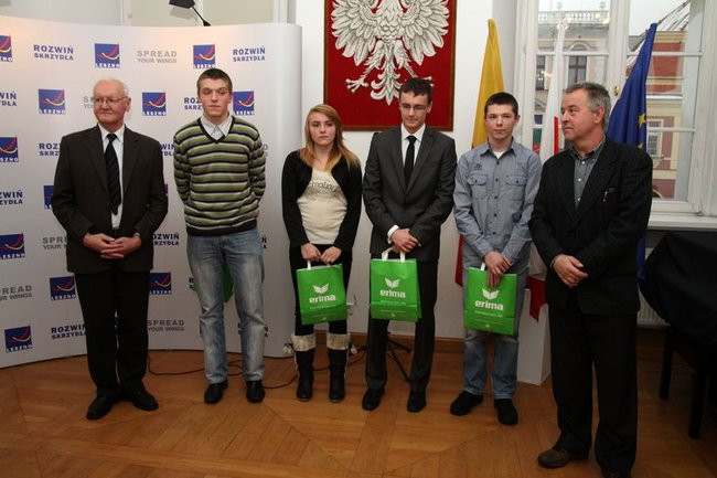 Młodzież w ratuszu (zdjęcia)