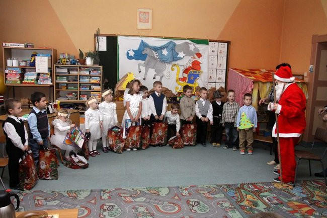 Gwiazdor odwiedził przedszkole w Kątach (zdjęcia)