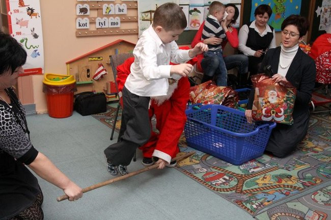Gwiazdor odwiedził przedszkole w Kątach (zdjęcia)