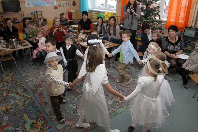 Gwiazdor odwiedził przedszkole w Kątach (zdjęcia)